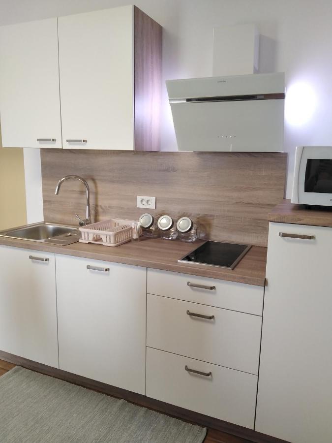 Apartment F&t
