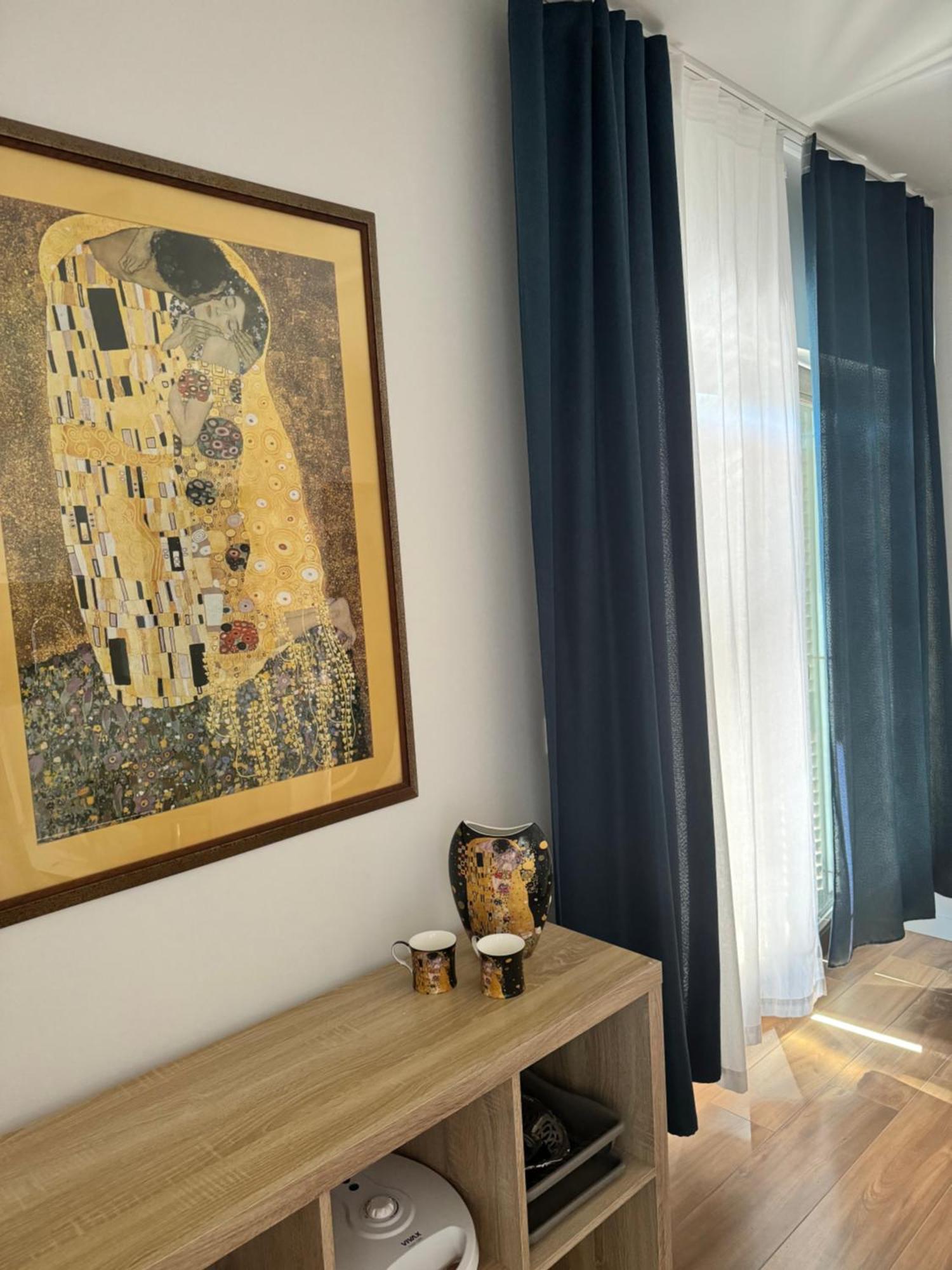 Apartment F&t *